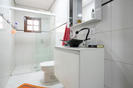 Casa à venda com 295m², 4 quartos e 3 vagasBanheiro 1