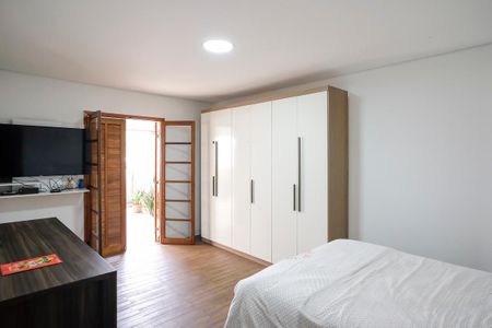 Casa à venda com 295m², 4 quartos e 3 vagasQuarto 2