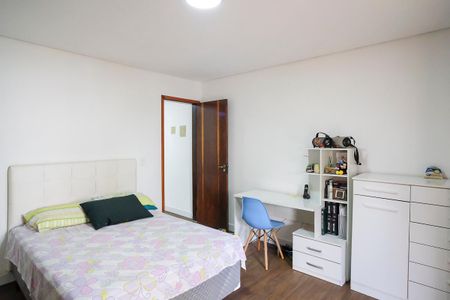 Casa à venda com 295m², 4 quartos e 3 vagasQuarto 1