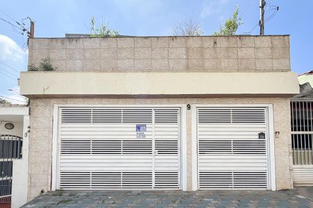 Casa à venda com 295m², 4 quartos e 3 vagasFachada + plaquinha