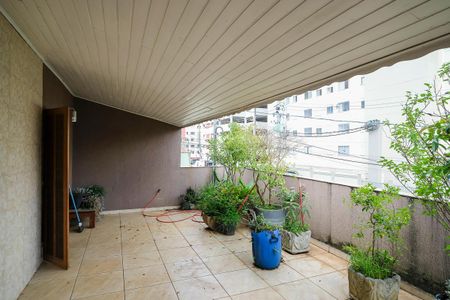 Casa à venda com 295m², 4 quartos e 3 vagasVaranda quartos 1 e 2