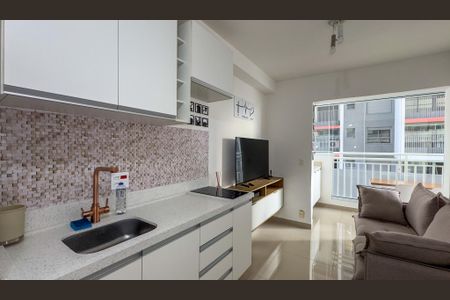 sala e cozinha de apartamento para alugar com 1 quarto, 32m² em Santo Amaro, São Paulo