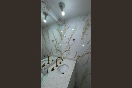 Banheiro da Suíte de apartamento para alugar com 1 quarto, 32m² em Santo Amaro, São Paulo