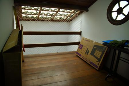 Casa à venda com 180m², 3 quartos e 2 vagasSotão ( mesanino) 