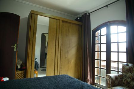 Casa à venda com 180m², 3 quartos e 2 vagasSuíte 