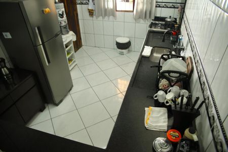 Casa à venda com 180m², 3 quartos e 2 vagasCozinha 