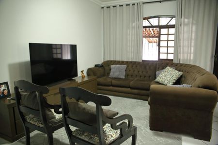 Sala de casa à venda com 3 quartos, 180m² em Bairro dos Casa, São Bernardo do Campo
