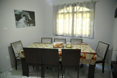Casa à venda com 180m², 3 quartos e 2 vagasCopa/ Cozinha