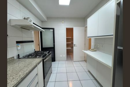 Apartamento à venda com 226m², 4 quartos e 4 vagas Apartamento à venda com 226m², 4 quartos e 4 vagasFoto 31