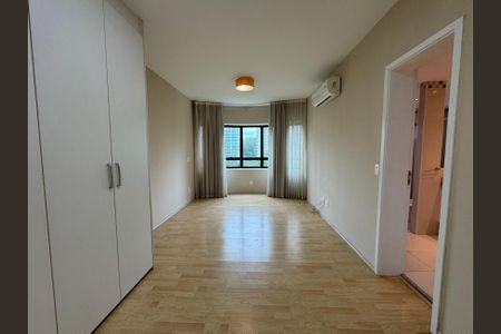 Foto 24 de apartamento à venda com 4 quartos, 226m² em Jardim Morumbi, São Paulo