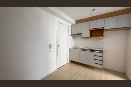 sala e cozinha de apartamento à venda com 2 quartos, 30m² em Vila Plana, São Paulo