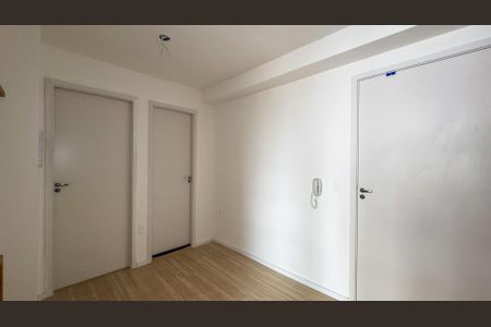 sala e cozinha de apartamento à venda com 2 quartos, 30m² em Vila Plana, São Paulo