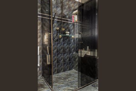 Apartamento à venda com 95m², 3 quartos e 2 vagas Apartamento à venda com 95m², 3 quartos e 2 vagasBanheiro da Suíte 1