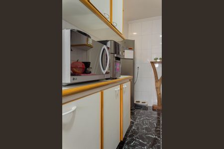 Apartamento à venda com 95m², 3 quartos e 2 vagas Apartamento à venda com 95m², 3 quartos e 2 vagasCozinha