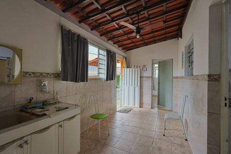 Casa à venda com 737m², 4 quartos e 3 vagas