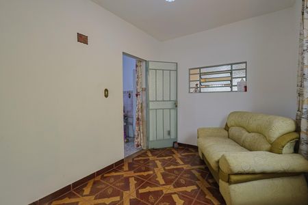 Casa à venda com 4 quartos, 737m² em Horto Florestal, Belo Horizonte