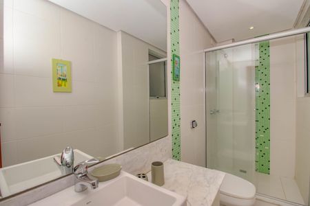 Banheiro de apartamento para alugar com 1 quarto, 45m² em Petrópolis, Porto Alegre