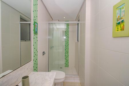 Banheiro de apartamento para alugar com 1 quarto, 45m² em Petrópolis, Porto Alegre