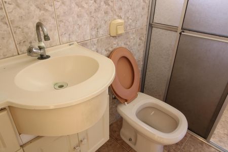Banheiro de casa para alugar com 1 quarto, 140m² em Vila Sao Geraldo, São Paulo