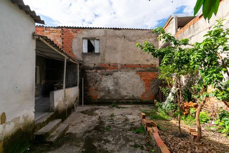 Casa para alugar com 55m², 2 quartos e sem vaga Casa para alugar com 55m², 2 quartos e sem vagaQuintal/Jardim