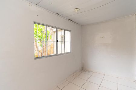 Casa para alugar com 55m², 2 quartos e sem vaga Casa para alugar com 55m², 2 quartos e sem vagaSala