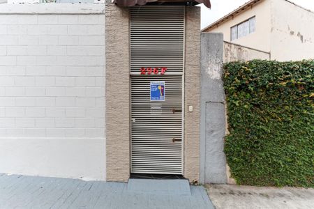 Casa para alugar com 69m², 1 quarto e sem vagaFachada + plaquinha