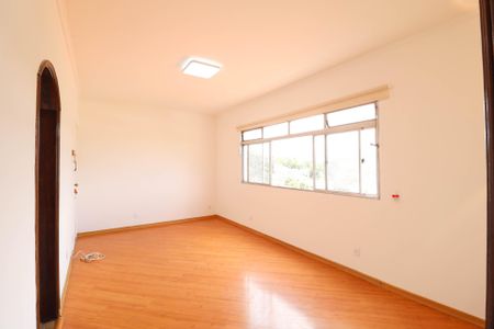 Apartamento para alugar com 65m², 2 quartos e sem vaga