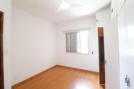 Apartamento para alugar com 65m², 2 quartos e sem vaga