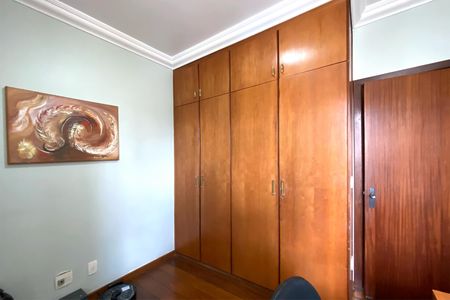 Apartamento à venda com 95m², 3 quartos e 2 vagas Apartamento à venda com 95m², 3 quartos e 2 vagasQuarto 2
