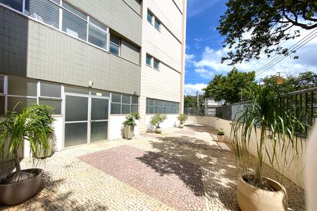 Apartamento à venda com 95m², 3 quartos e 2 vagas Apartamento à venda com 95m², 3 quartos e 2 vagasEntrada