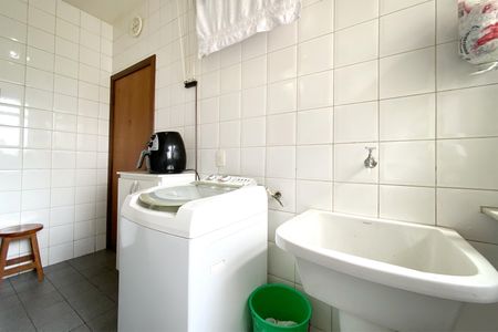 Apartamento à venda com 95m², 3 quartos e 2 vagas Apartamento à venda com 95m², 3 quartos e 2 vagasÁrea de Serviço