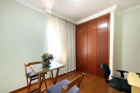 Apartamento à venda com 95m², 3 quartos e 2 vagas Apartamento à venda com 95m², 3 quartos e 2 vagasQuarto 3