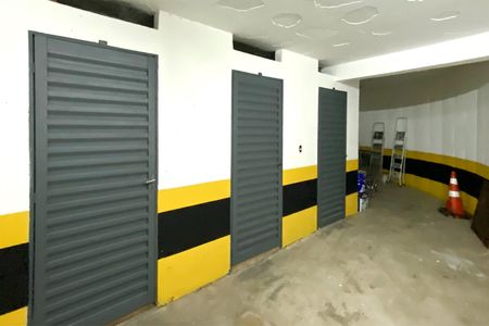 Apartamento à venda com 95m², 3 quartos e 2 vagas Apartamento à venda com 95m², 3 quartos e 2 vagasBox de depósito