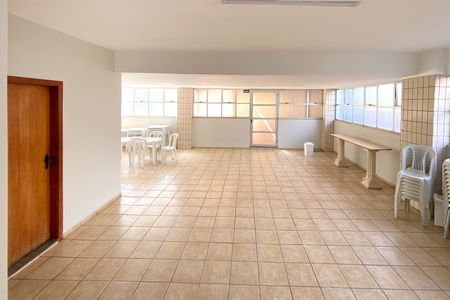 Apartamento à venda com 95m², 3 quartos e 2 vagas Apartamento à venda com 95m², 3 quartos e 2 vagasÁrea comum - Salão de festas