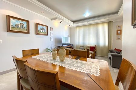 Apartamento à venda com 95m², 3 quartos e 2 vagas Apartamento à venda com 95m², 3 quartos e 2 vagasSala de Jantar