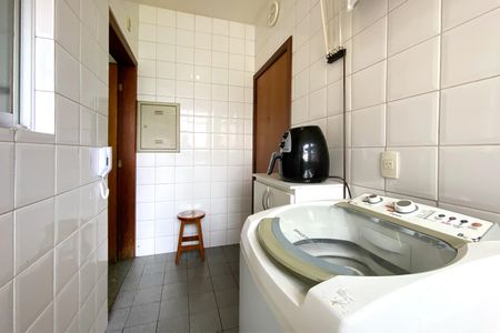 Apartamento à venda com 95m², 3 quartos e 2 vagas Apartamento à venda com 95m², 3 quartos e 2 vagasÁrea de Serviço