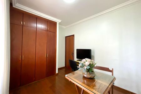 Apartamento à venda com 95m², 3 quartos e 2 vagas Apartamento à venda com 95m², 3 quartos e 2 vagasQuarto 3