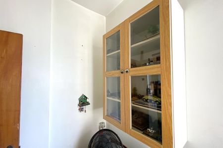 Apartamento à venda com 95m², 3 quartos e 2 vagas Apartamento à venda com 95m², 3 quartos e 2 vagasQuarto de Serviço