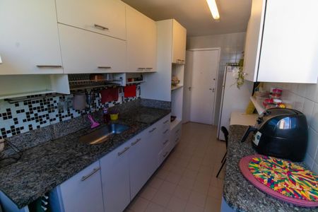 Apartamento para alugar com 100m², 3 quartos e 1 vagaCozinha e Área de Serviço