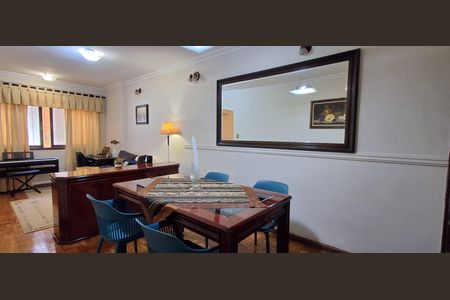 Casa à venda com 223m², 3 quartos e 3 vagasSala