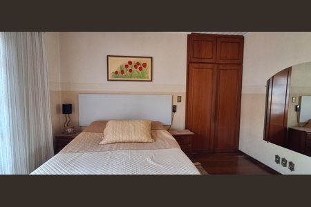 Casa à venda com 223m², 3 quartos e 3 vagasSuíte 