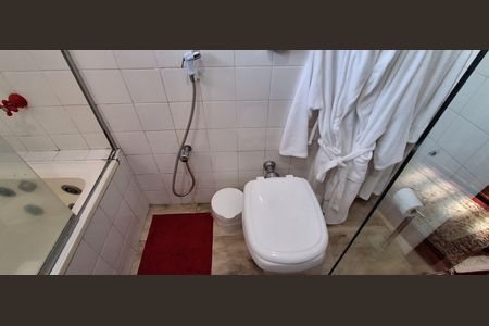 Casa à venda com 223m², 3 quartos e 3 vagasBanheiro Suíte 