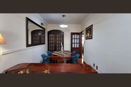 Casa à venda com 223m², 3 quartos e 3 vagasSala