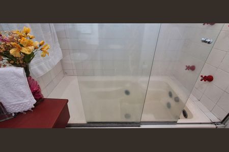 Casa à venda com 223m², 3 quartos e 3 vagasBanheiro Suíte 