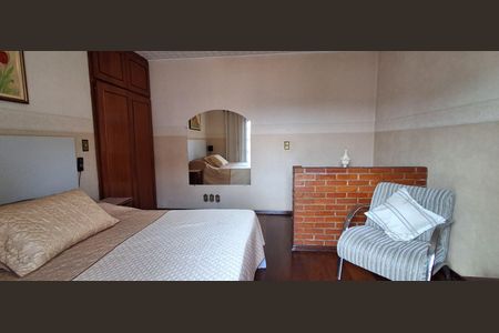 Casa à venda com 223m², 3 quartos e 3 vagasSuíte 