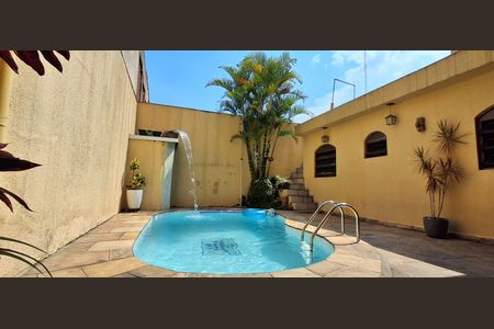 Casa à venda com 223m², 3 quartos e 3 vagasQuintal 