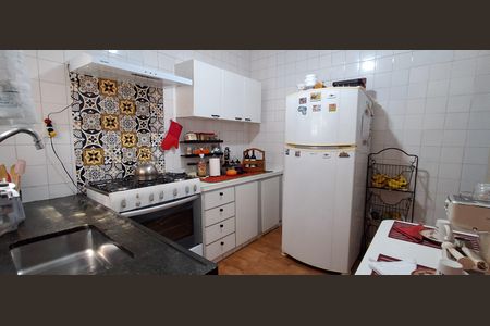 Casa à venda com 223m², 3 quartos e 3 vagasCozinha 