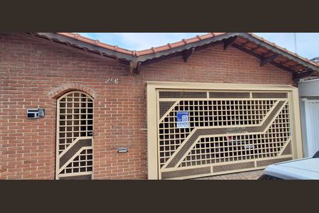 Casa à venda com 223m², 3 quartos e 3 vagasFachada 