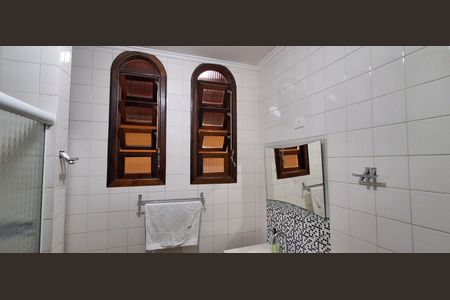 Casa à venda com 223m², 3 quartos e 3 vagasBanheiro Social 