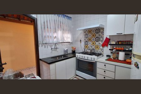 Casa à venda com 223m², 3 quartos e 3 vagasCozinha 